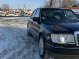 Mercedes-Benz E 280 1993 года за 2 550 000 тг. в Алматы – фото 2