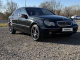 Mercedes-Benz C 240 2002 года за 3 200 000 тг. в Караганда – фото 3