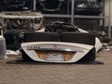 Крышка багажника на mercedes за 5 000 тг. в Алматы