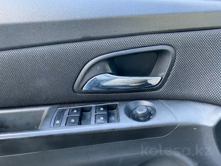 Chevrolet Cruze 2014 года за 3 910 000 тг. в Алматы – фото 31