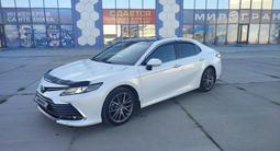 Toyota Camry 2022 года за 13 000 009 тг. в Атырау – фото 2