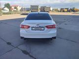 Toyota Camry 2022 года за 13 000 000 тг. в Атырау – фото 5