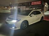 Toyota Camry 2022 года за 13 000 000 тг. в Атырау