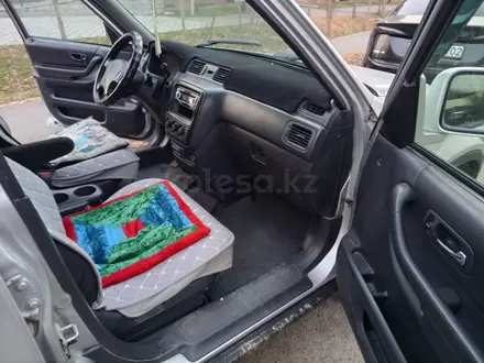Honda CR-V 2000 года за 3 800 000 тг. в Алматы – фото 4