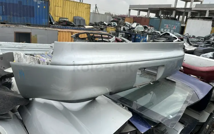 Задний бампер Aristo 147 за 1 000 тг. в Алматы