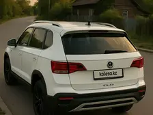 Volkswagen Taos, 2021