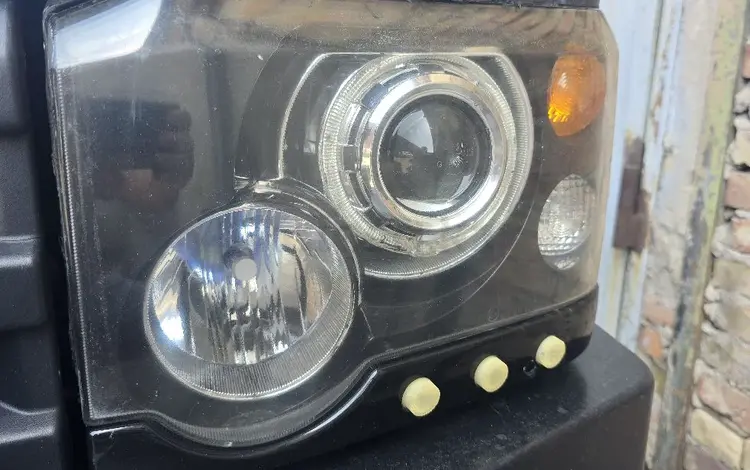 Фары, головной свет Land Rover Discovery 2, L318 за 120 000 тг. в Алматы