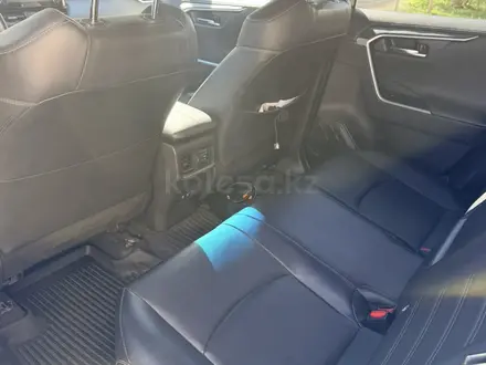 Toyota RAV4 2022 года за 15 450 000 тг. в Астана – фото 13