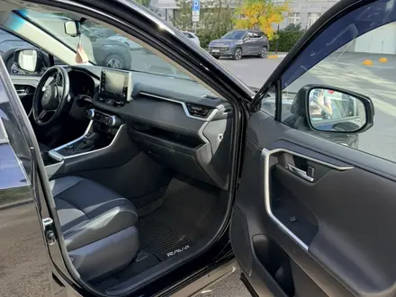 Toyota RAV4 2022 года за 15 450 000 тг. в Астана – фото 15