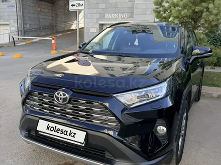 Toyota RAV4 2022 года за 15 450 000 тг. в Астана – фото 18