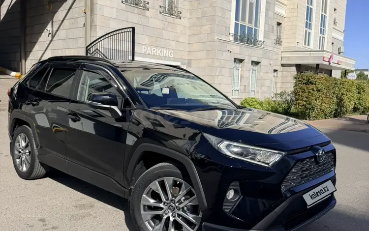Toyota RAV4 2022 годаүшін15 450 000 тг. в Астана