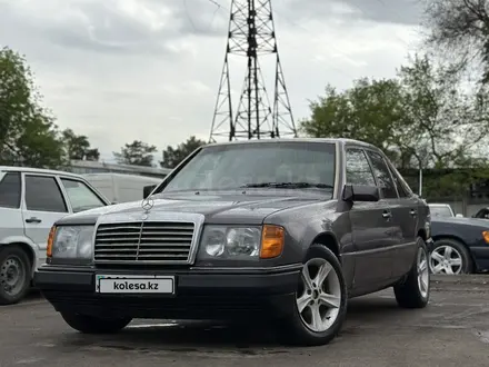Mercedes-Benz E 260 1991 года за 1 320 000 тг. в Алматы