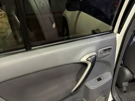 Toyota RAV4 2001 года за 4 200 000 тг. в Алматы – фото 14