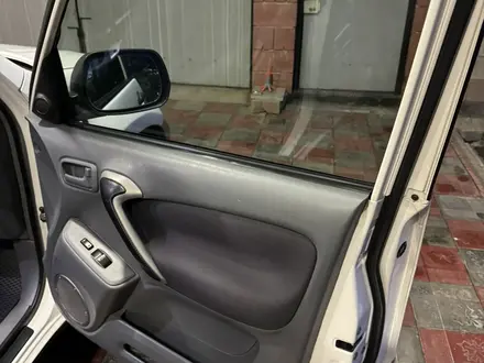 Toyota RAV4 2001 года за 4 200 000 тг. в Алматы – фото 16