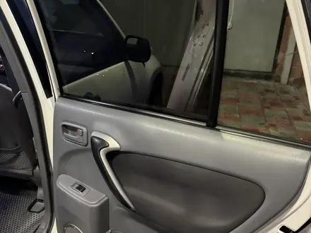 Toyota RAV4 2001 года за 4 200 000 тг. в Алматы – фото 18