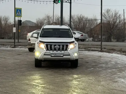 Toyota Land Cruiser Prado 2013 года за 15 400 000 тг. в Актобе