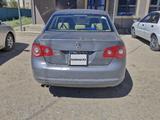 Volkswagen Jetta 2005 года за 2 300 000 тг. в Кандыагаш – фото 4