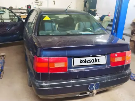 Volkswagen Passat 1994 года за 1 800 000 тг. в Уральск – фото 4