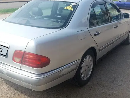 Mercedes-Benz E 280 1996 года за 2 300 000 тг. в Алматы – фото 3