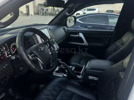Toyota Land Cruiser 2017 года за 32 000 000 тг. в Актау – фото 3