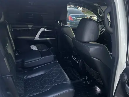 Toyota Land Cruiser 2017 года за 32 000 000 тг. в Актау – фото 9