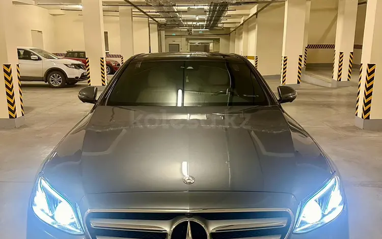 Mercedes-Benz E 200 2016 годаfor18 000 000 тг. в Алматы