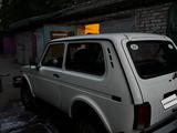 ВАЗ (Lada) Lada 2121 1999 годаүшін1 800 000 тг. в Усть-Каменогорск – фото 4