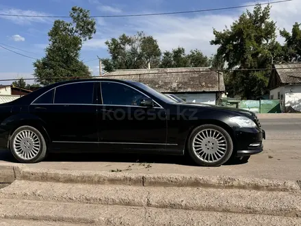 Mercedes-Benz S 500 2006 года за 9 100 000 тг. в Алматы – фото 4