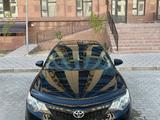 Toyota Camry 2013 года за 8 000 000 тг. в Мангистау – фото 2