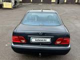 Mercedes-Benz E 240 1997 годаүшін3 000 000 тг. в Астана – фото 3