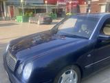 Mercedes-Benz E 200 1996 годаүшін2 200 000 тг. в Караганда – фото 2