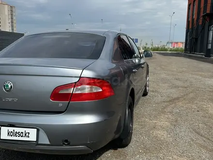 Skoda Superb 2011 года за 3 500 000 тг. в Астана – фото 5