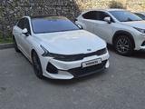 Kia K5 2021 года за 12 500 000 тг. в Алматы