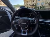Kia K5 2021 года за 12 500 000 тг. в Алматы – фото 4
