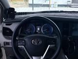 Toyota Sienna 2015 года за 10 000 000 тг. в Атырау – фото 5