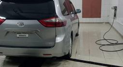 Toyota Sienna 2016 года за 8 000 000 тг. в Кульсары – фото 3