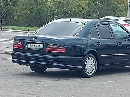 Mercedes-Benz E 200 1997 года за 2 850 000 тг. в Астана – фото 6