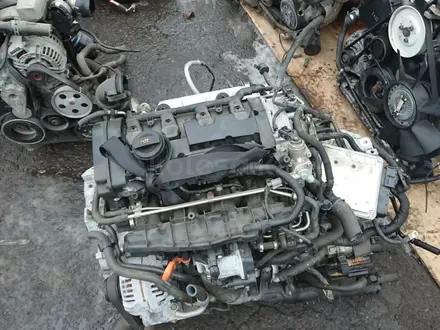 Двигатель на фольксваген пассат В6 2.0 FSI турбо. за 45 000 тг. в Алматы