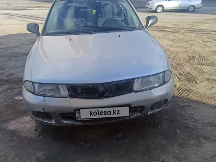 Mitsubishi Carisma 1998 года за 950 000 тг. в Костанай – фото 3