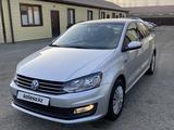 Volkswagen Polo 2018 года за 7 000 000 тг. в Атырау – фото 2