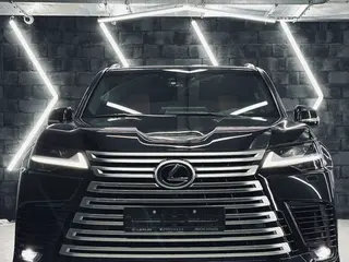 Lexus LX 600
