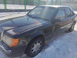 Mercedes-Benz E 230 1988 года за 750 000 тг. в Жанатас – фото 2