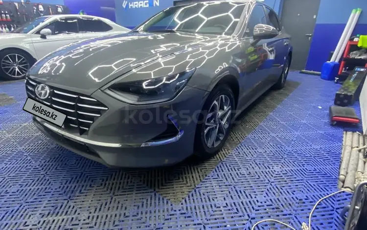 Hyundai Sonata 2022 года за 9 950 000 тг. в Алматы