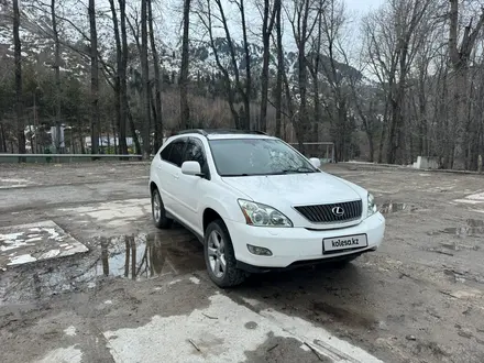 Lexus RX 330 2004 годаүшін7 800 000 тг. в Алматы – фото 2