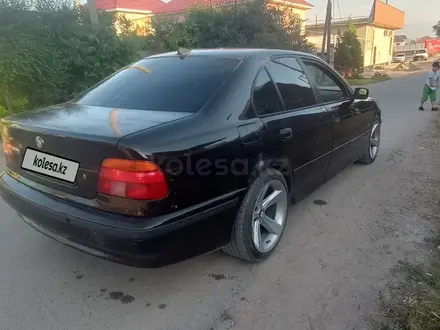 BMW 523 1997 года за 2 000 000 тг. в Алматы – фото 5