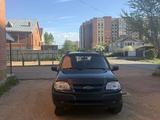 Chevrolet Niva 2015 года за 3 200 000 тг. в Щучинск – фото 2