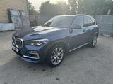 BMW X5 2019 года за 28 000 000 тг. в Караганда – фото 2