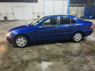 Mercedes-Benz C 200