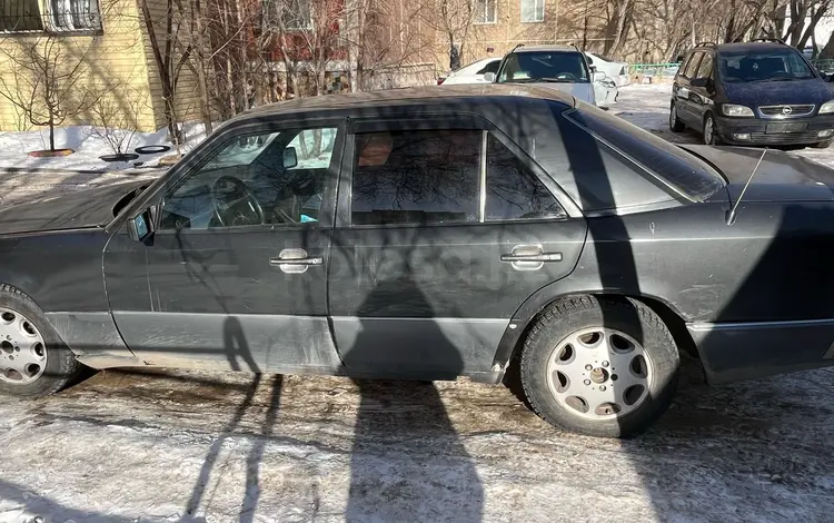 Mercedes-Benz E 200 1990 годаfor1 000 000 тг. в Караганда