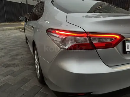 Toyota Camry 2019 года за 12 700 000 тг. в Алматы – фото 17